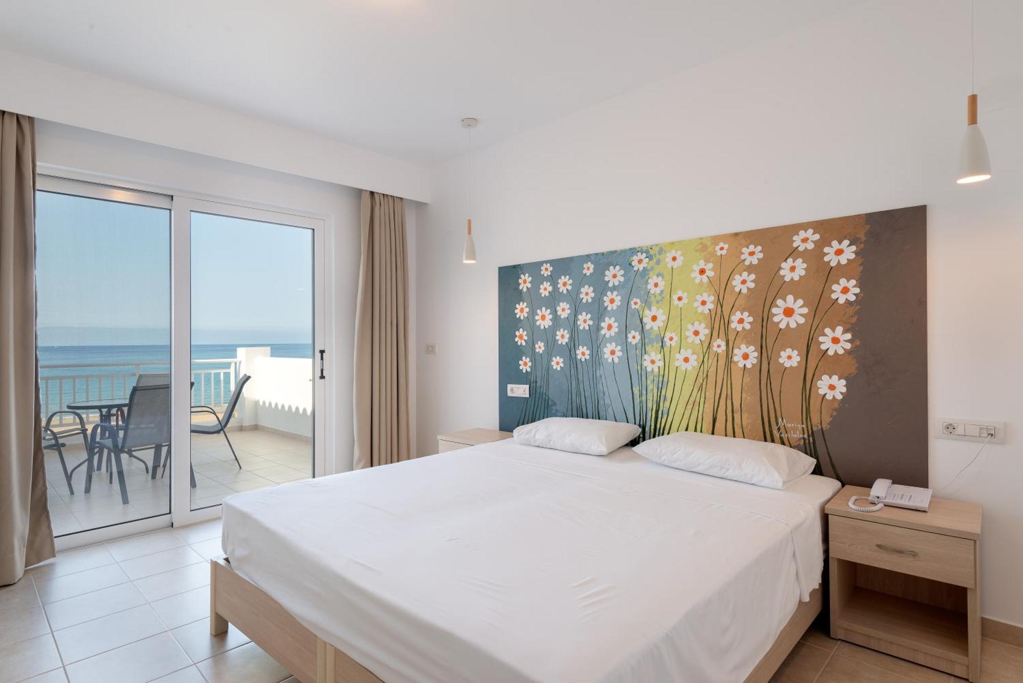 Marina Bay Hotel Ratzaklíon エクステリア 写真
